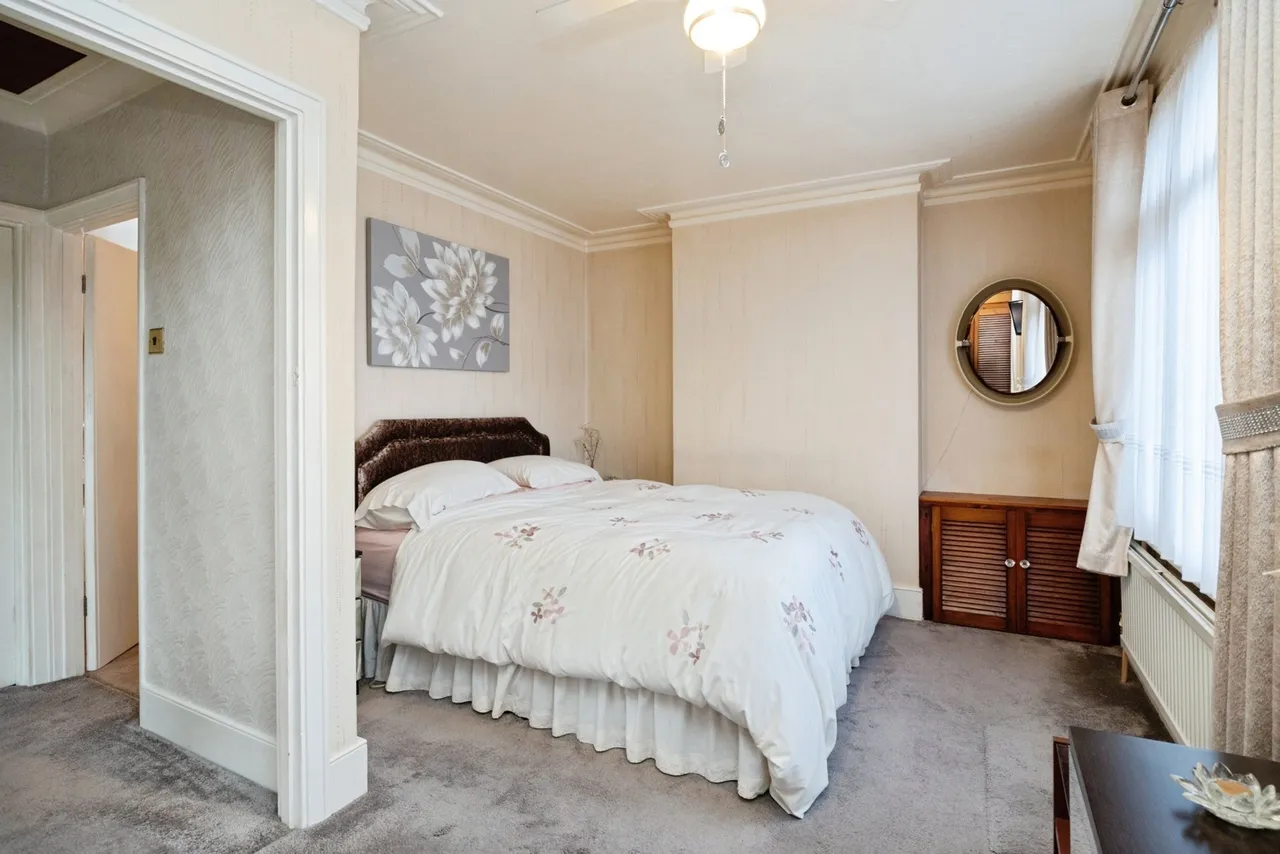 Argyle Gardens, Upminster, RM14, photo 6