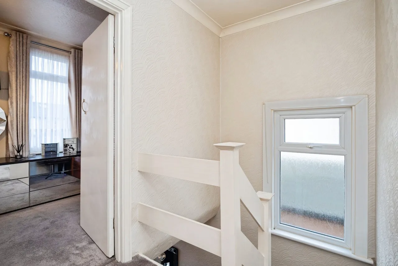 Argyle Gardens, Upminster, RM14, photo 32