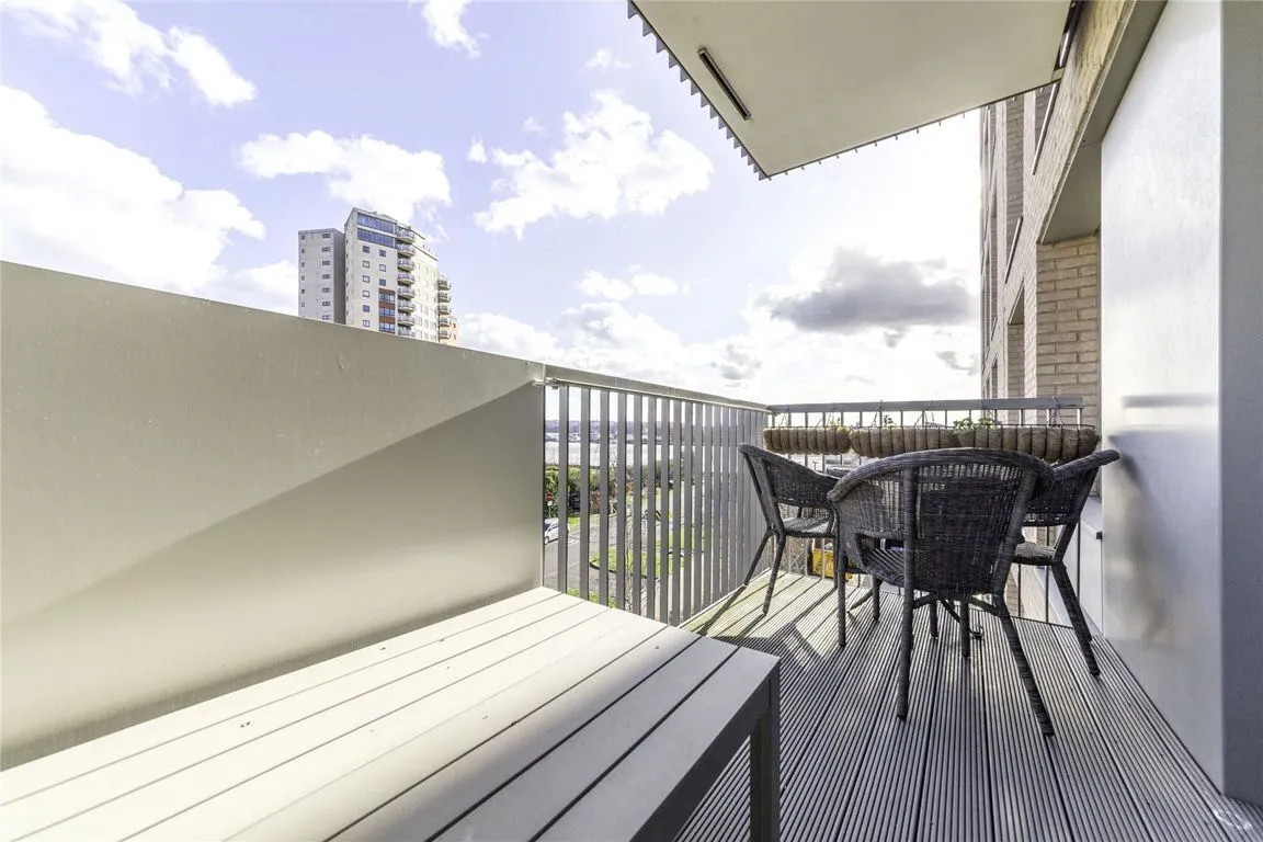 Booth Road, London, photo 9