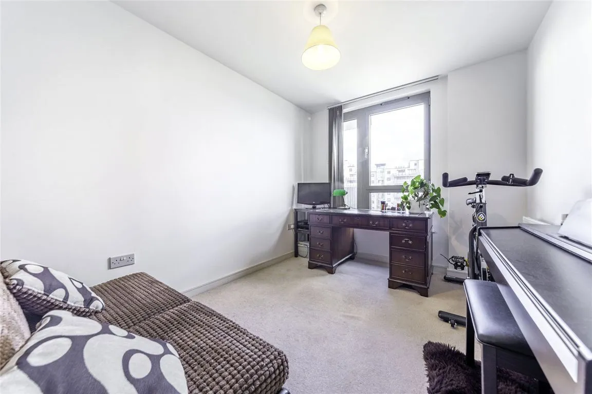 Booth Road, London, photo 10
