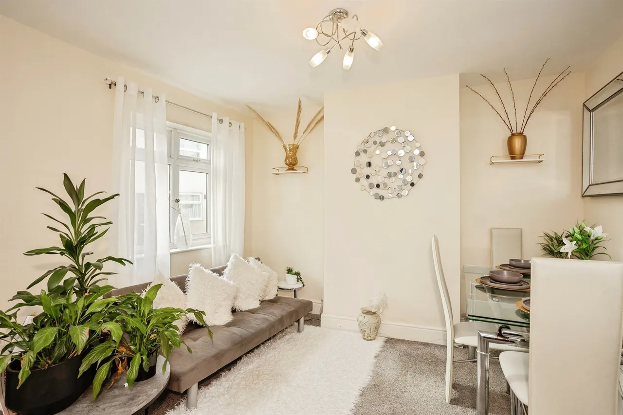 Field Street, Shepshed, LE12, photo 5