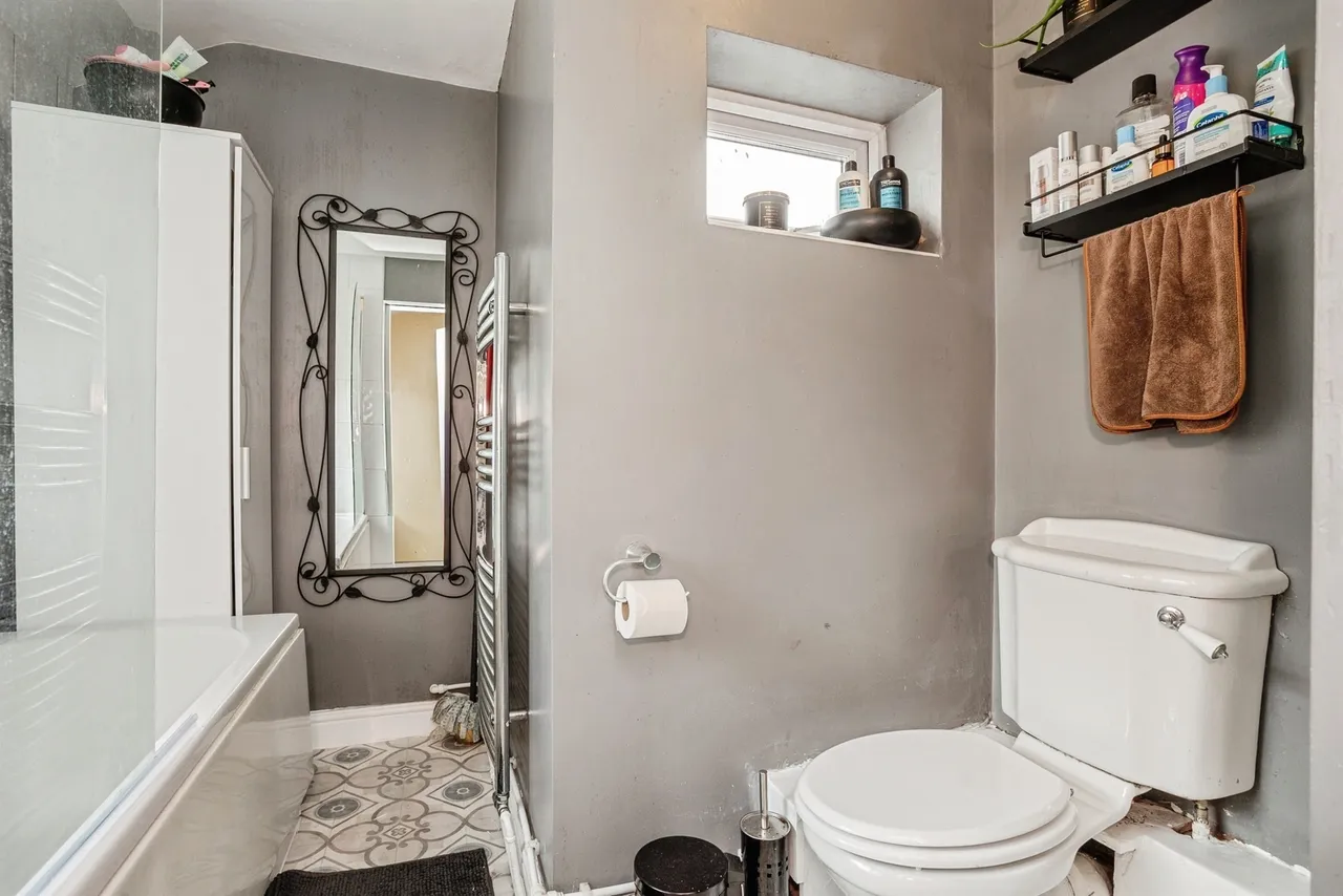 Field Street, Shepshed, LE12, photo 9
