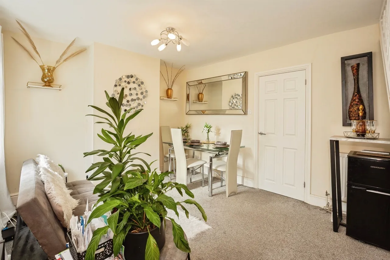 Field Street, Shepshed, LE12, photo 2