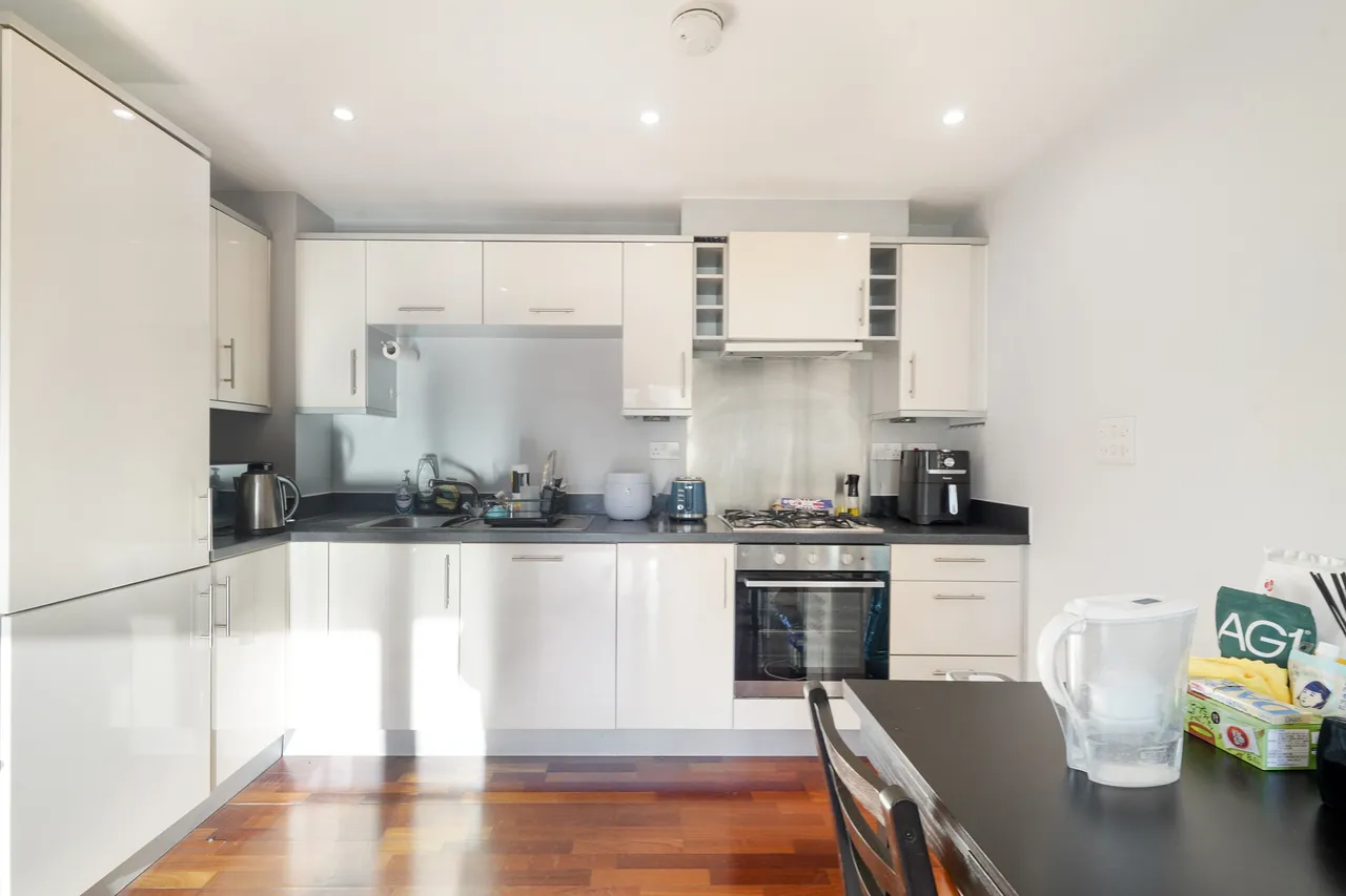 Uxbridge Road, Ealing, W13, photo 6