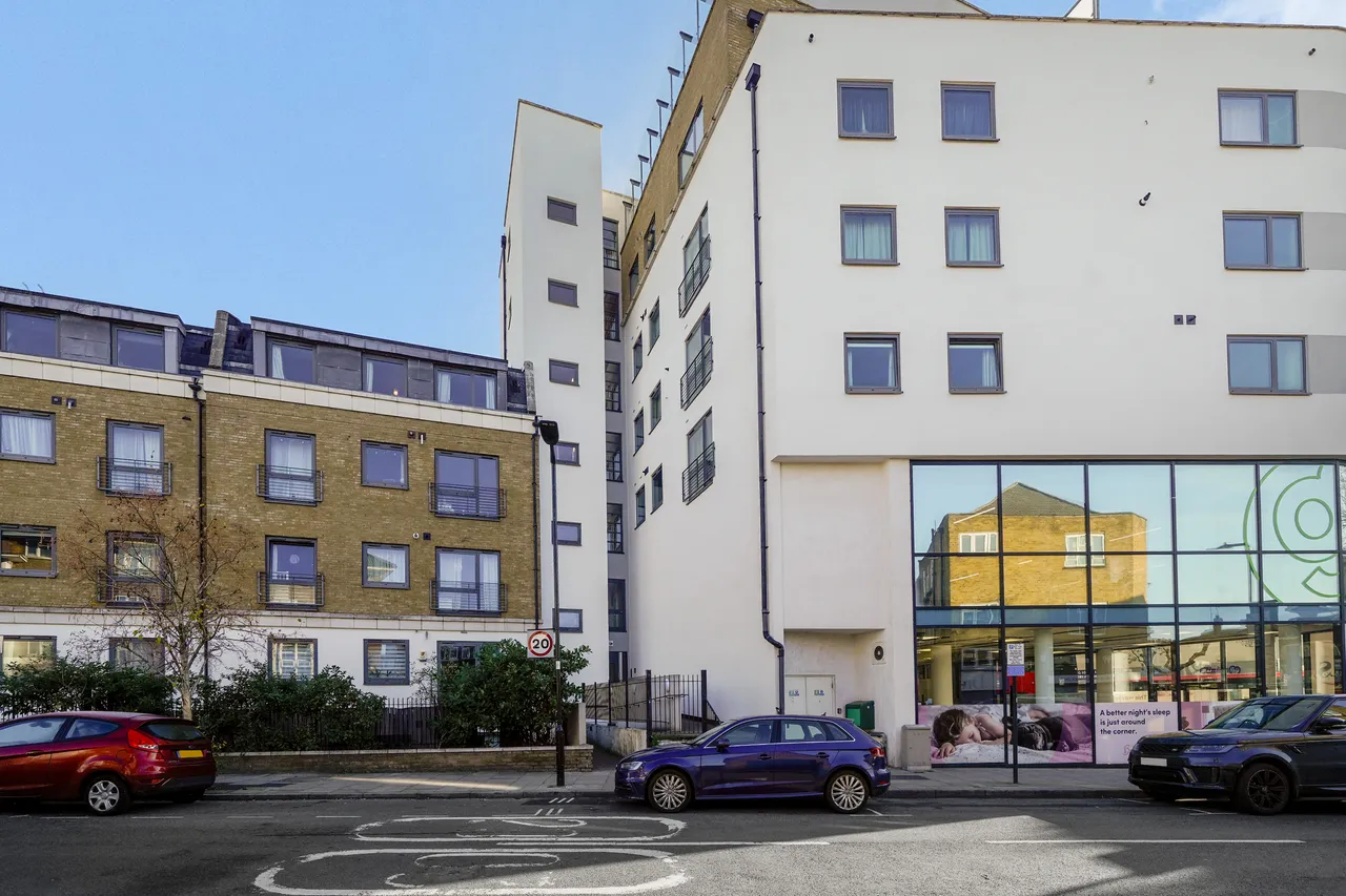 Uxbridge Road, Ealing, W13, photo 5