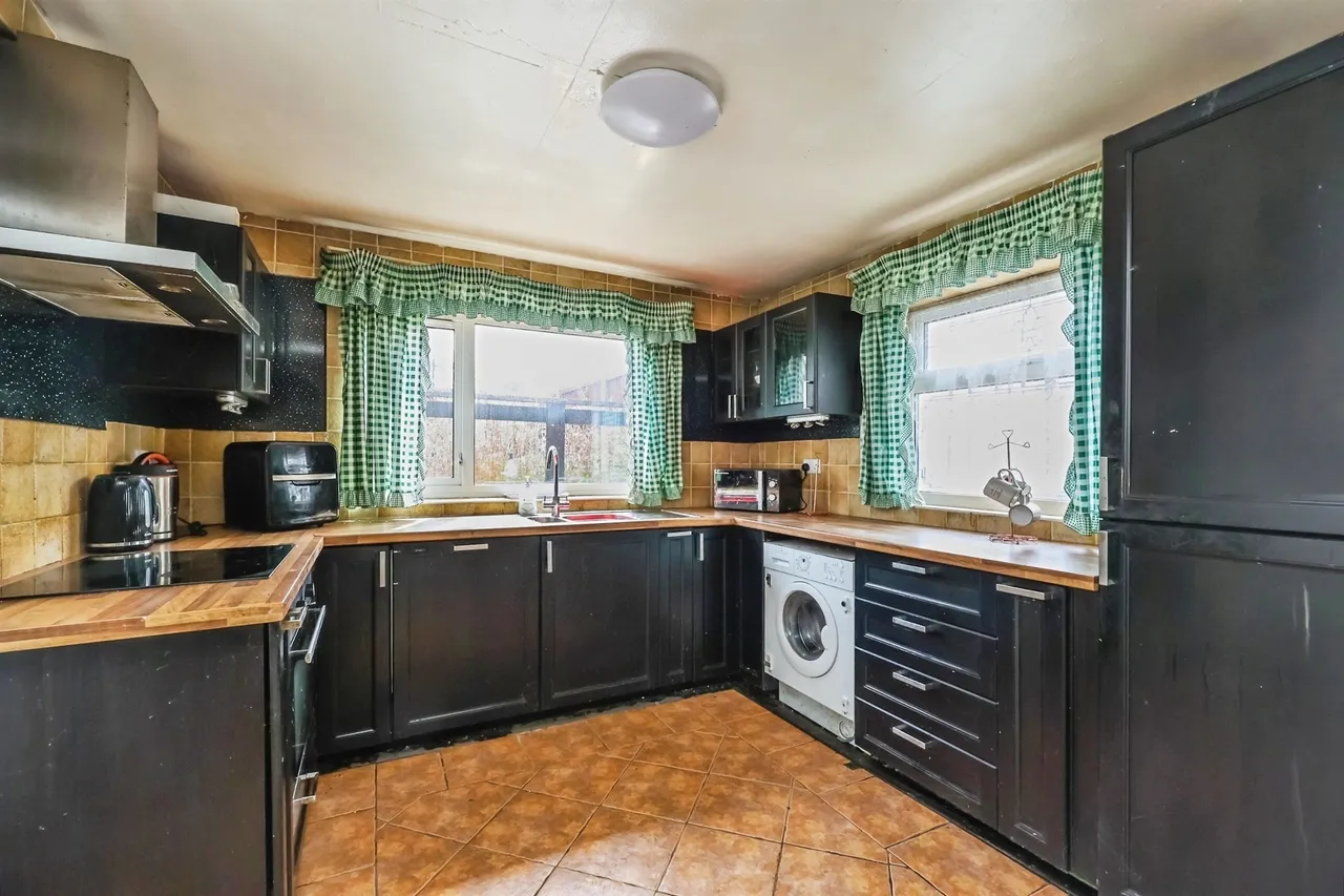 Chewton Street, Eastwood, NG16, photo 2