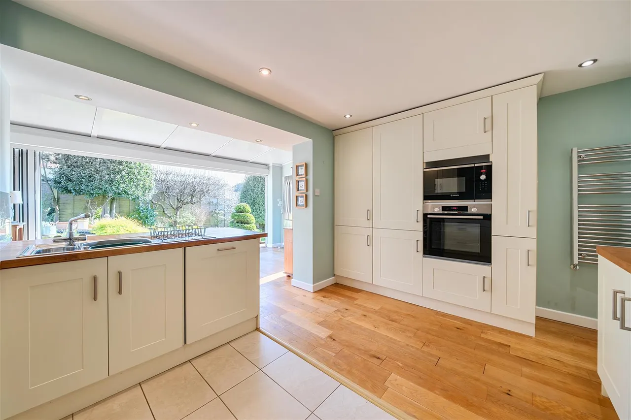 Thornton Avenue, Warsash, photo 13