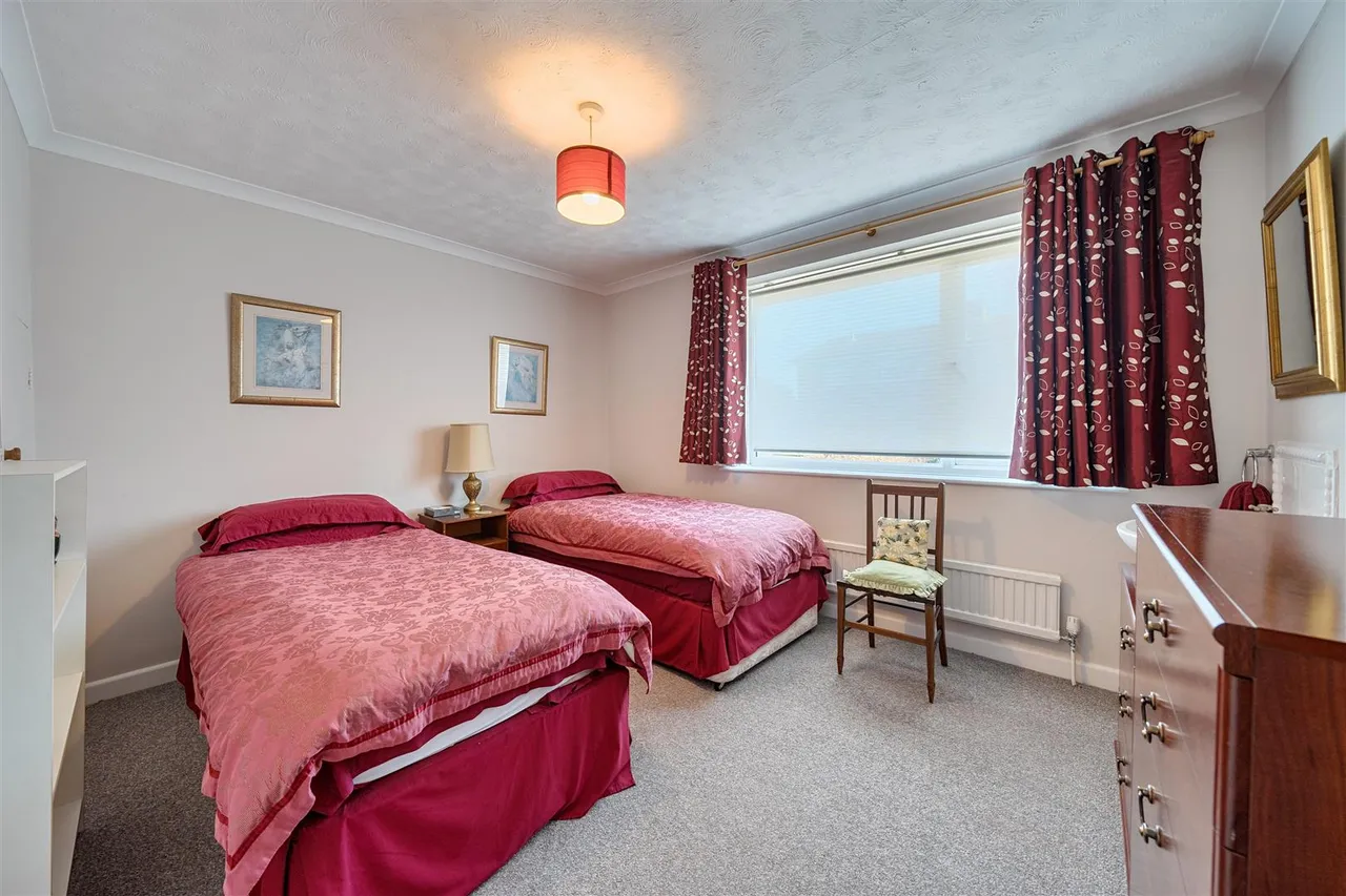 Thornton Avenue, Warsash, photo 17