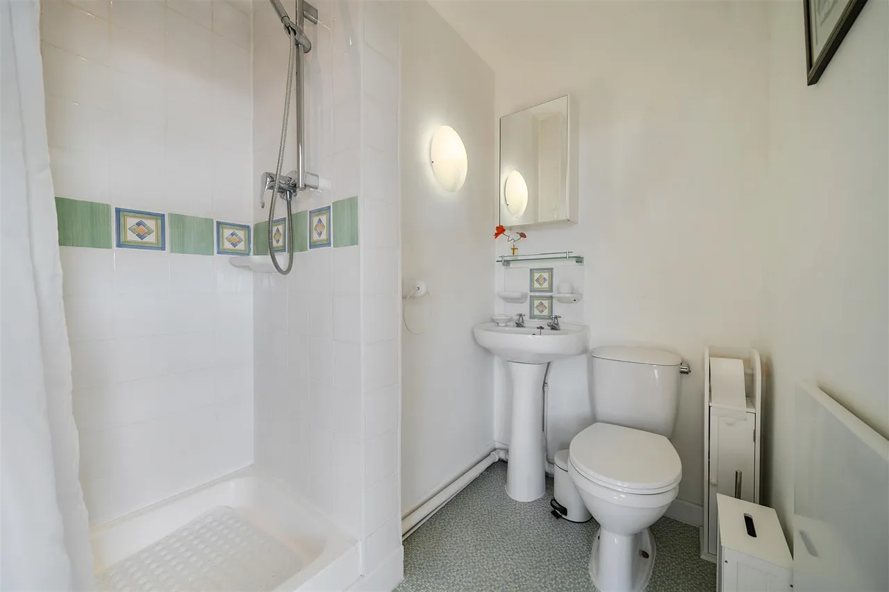 Thornton Avenue, Warsash, photo 19