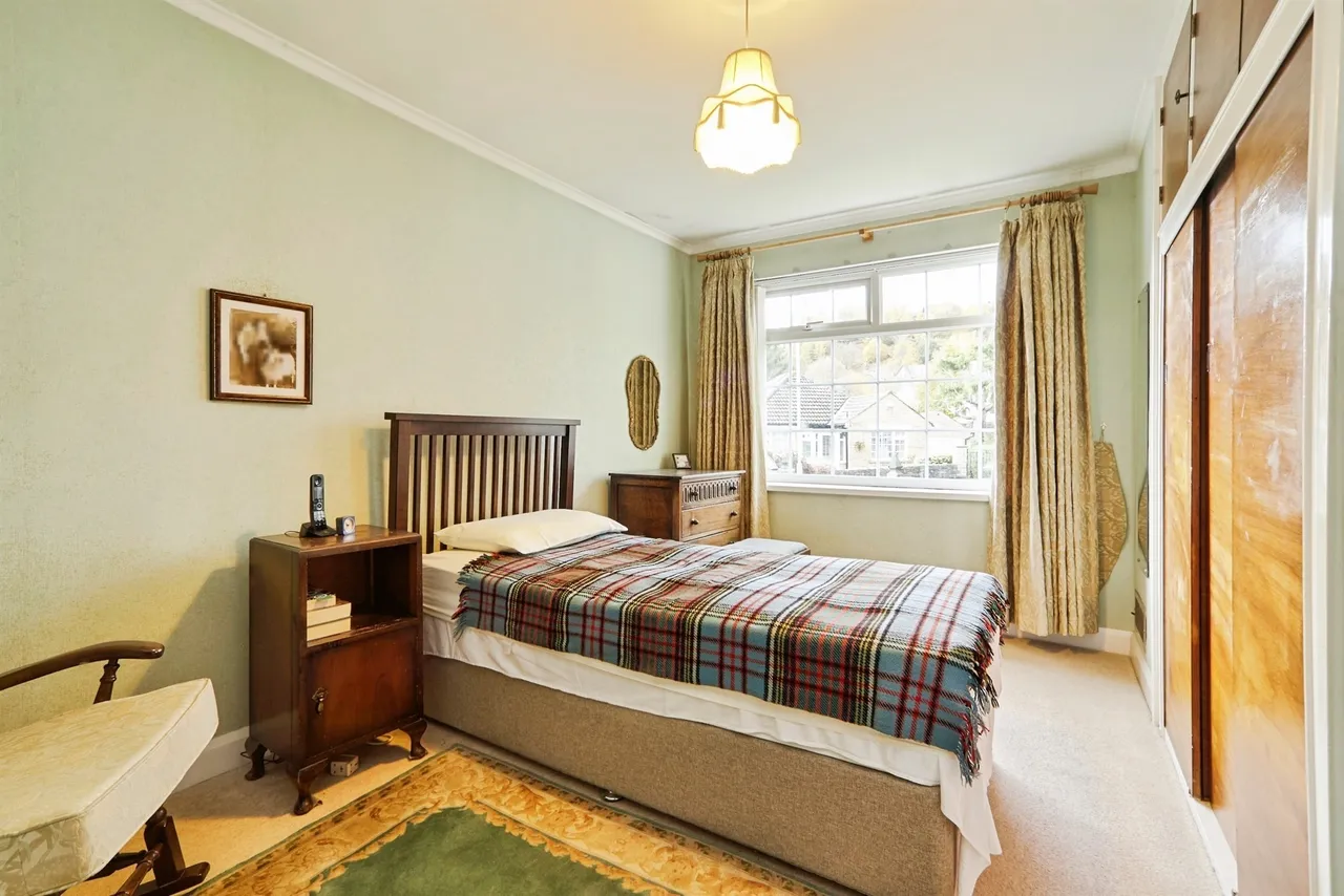 Hallfield Drive, Baildon, Shipley, photo 12