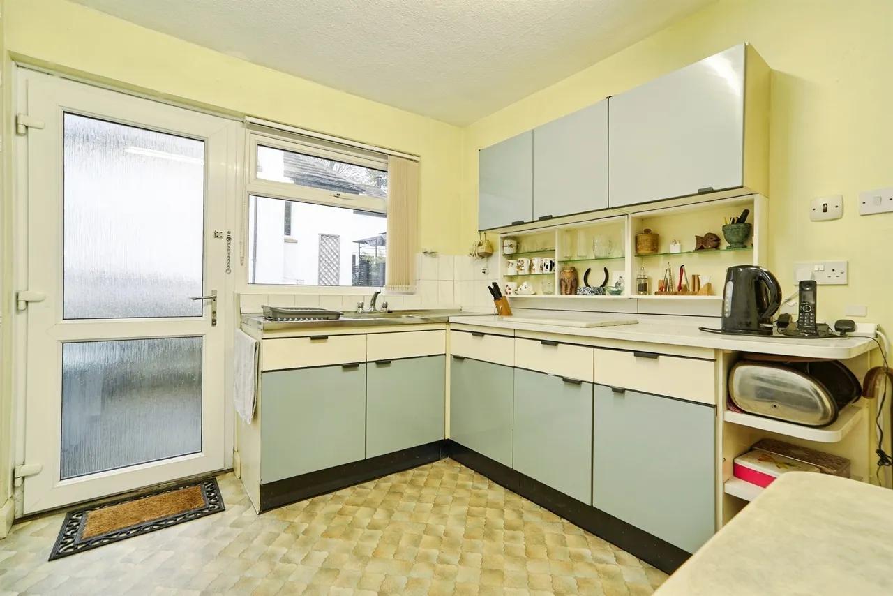 Hallfield Drive, Baildon, Shipley, photo 5