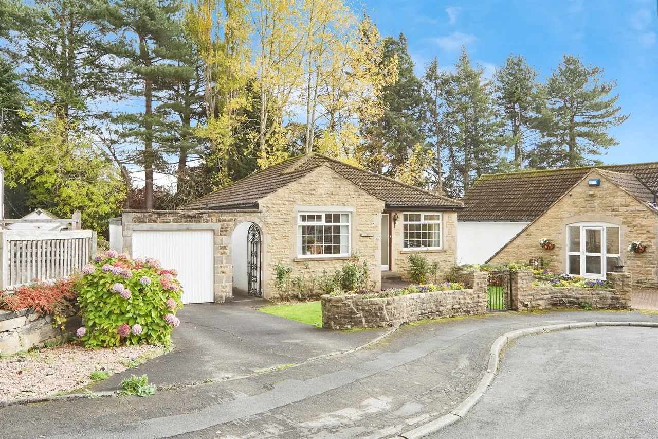 Hallfield Drive, Baildon, Shipley, photo 2