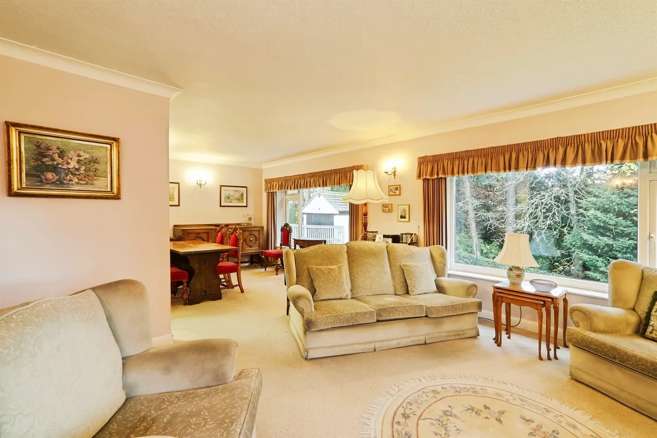 Hallfield Drive, Baildon, Shipley, photo 9