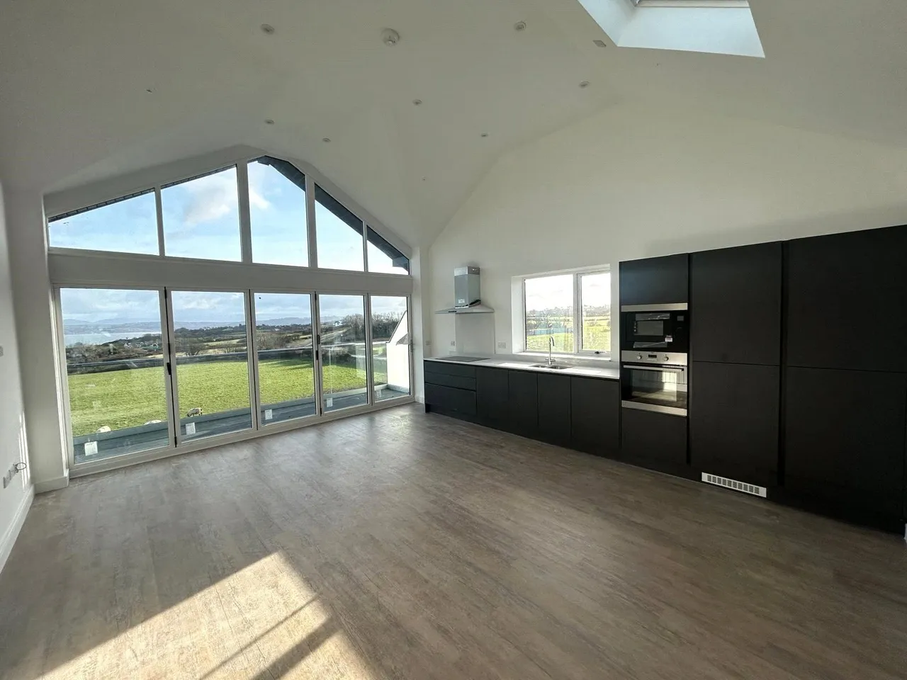 4 bed house for sale, Traeth Bychan, Benllech, LL73