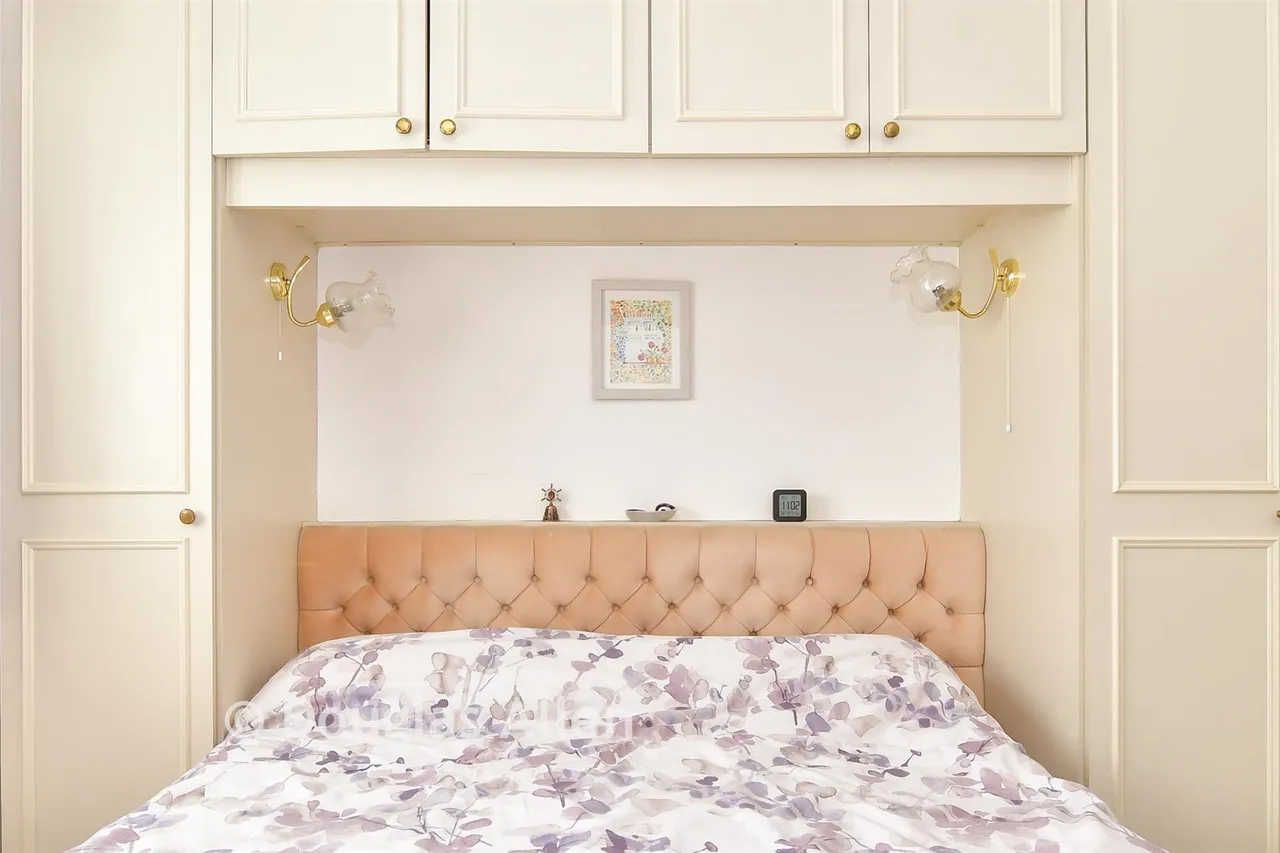 Blunden Close, Dagenham, RM8, photo 15