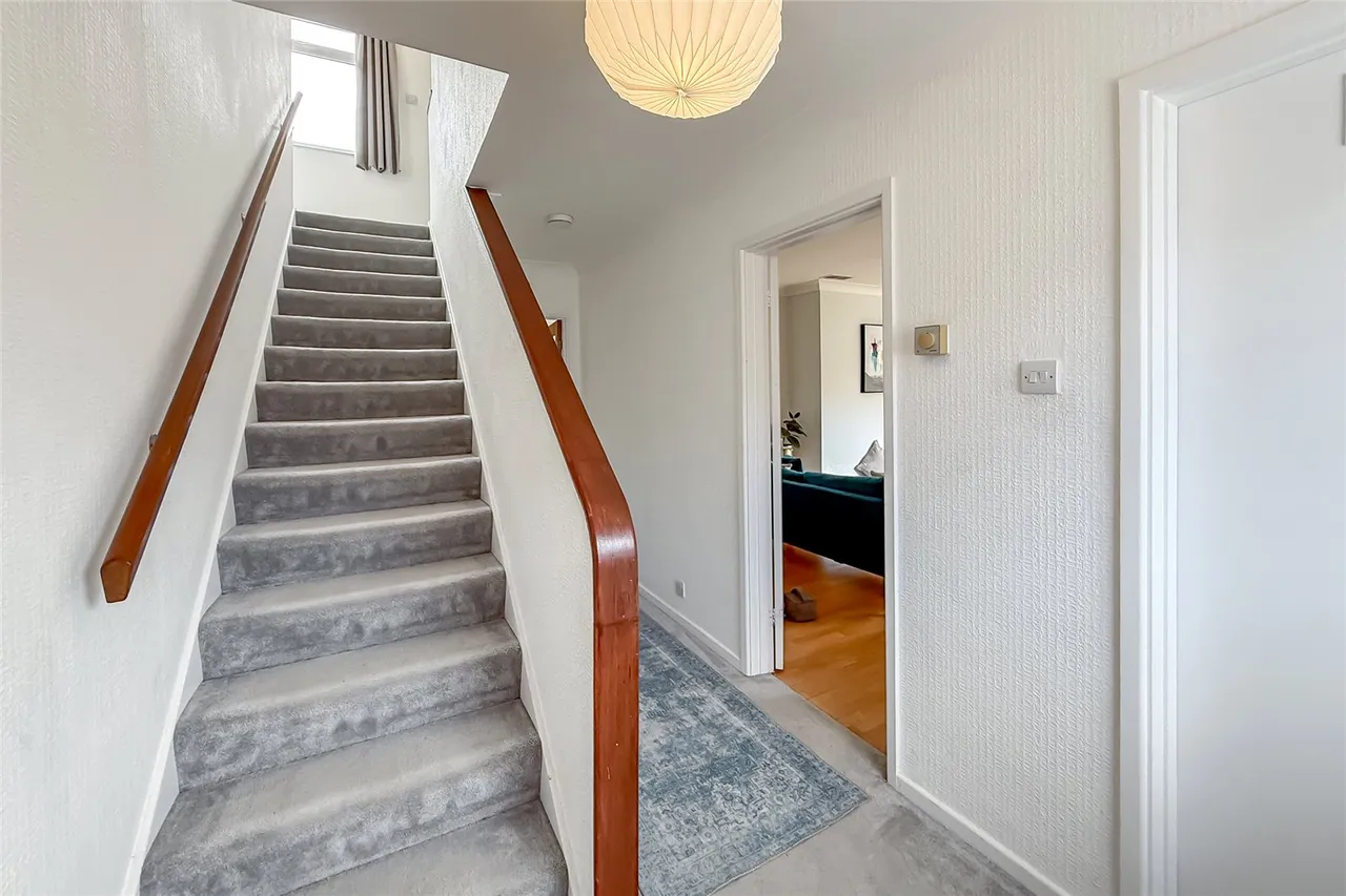 Tuffnells Way, Harpenden, Hertfordshire, AL5 3HQ, photo 7