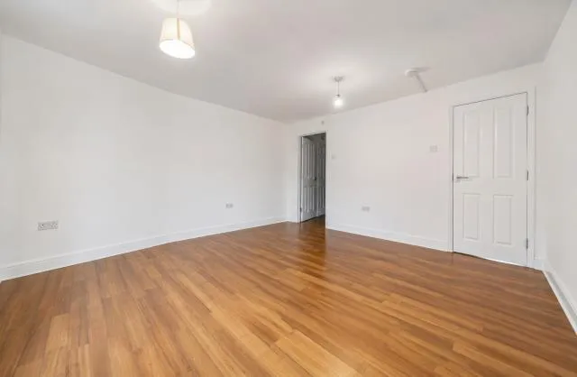 Winchester Road, Basingstoke, RG21, photo 6