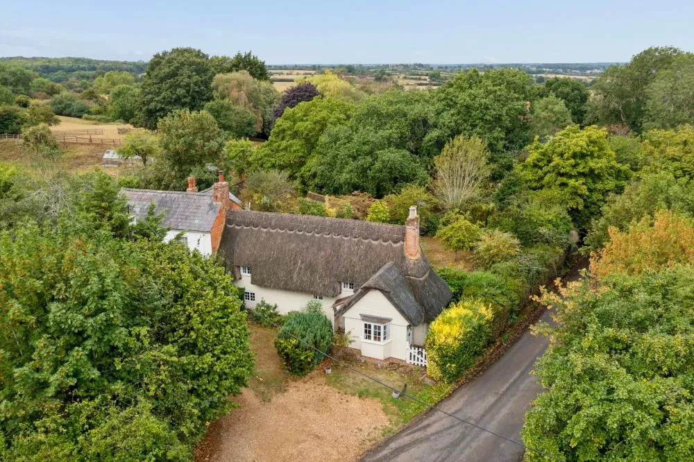 2 bed house for sale, Nash Road, Whaddon