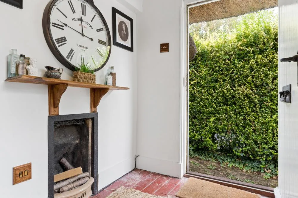 Nash Road, Whaddon, photo 11