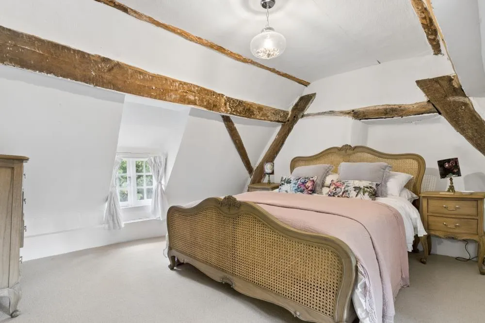 Nash Road, Whaddon, photo 13