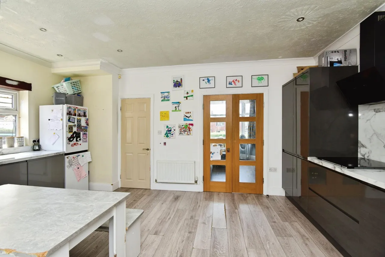 Shaftesbury Avenue, Burslem, ST6, photo 6