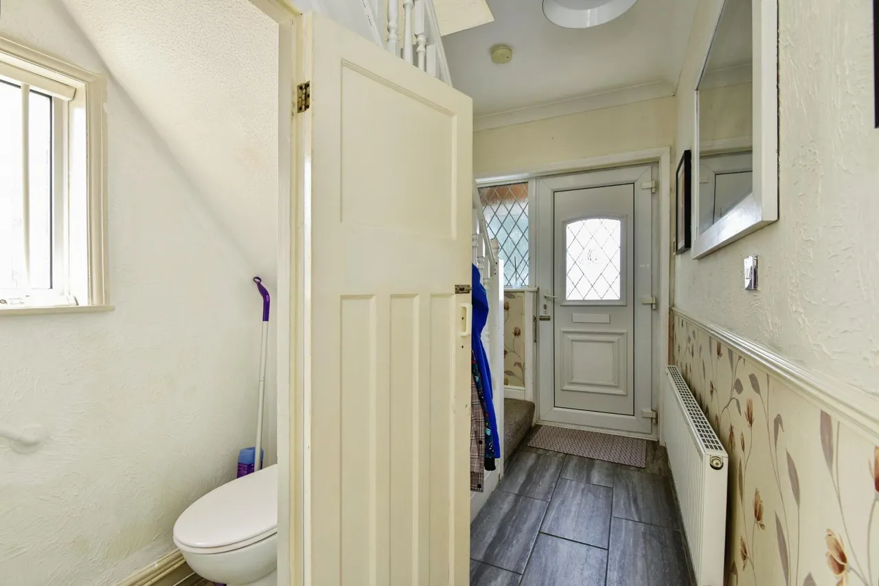 Shaftesbury Avenue, Burslem, ST6, photo 8