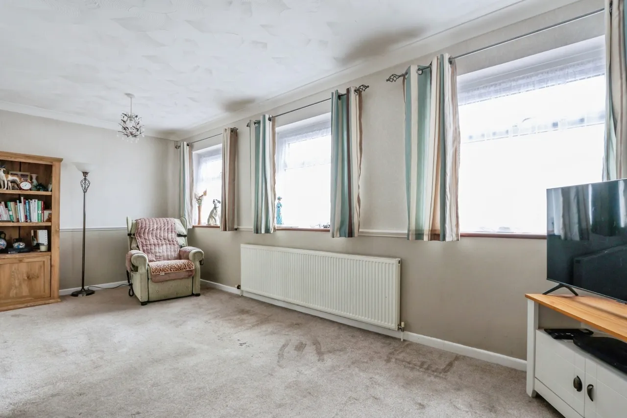 Elmhurst Way, West Moors, BH22, photo 14