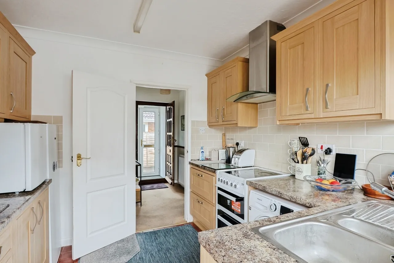 Elmhurst Way, West Moors, BH22, photo 7