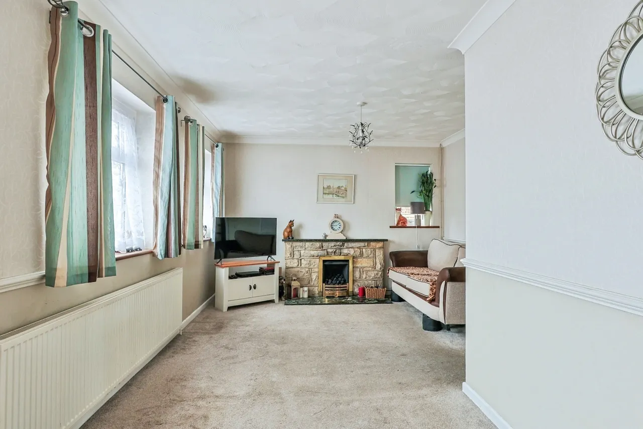 Elmhurst Way, West Moors, BH22, photo 10