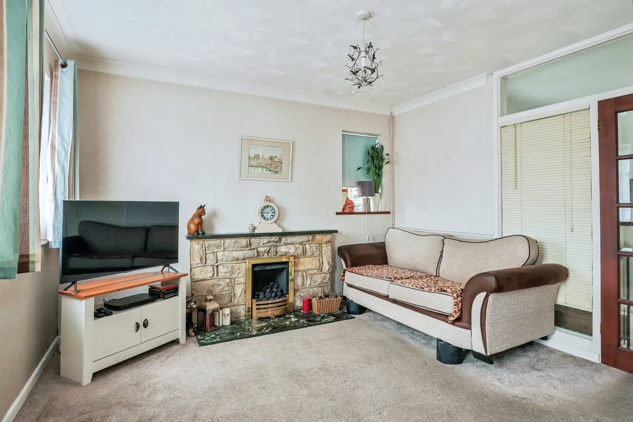 Elmhurst Way, West Moors, BH22, photo 11