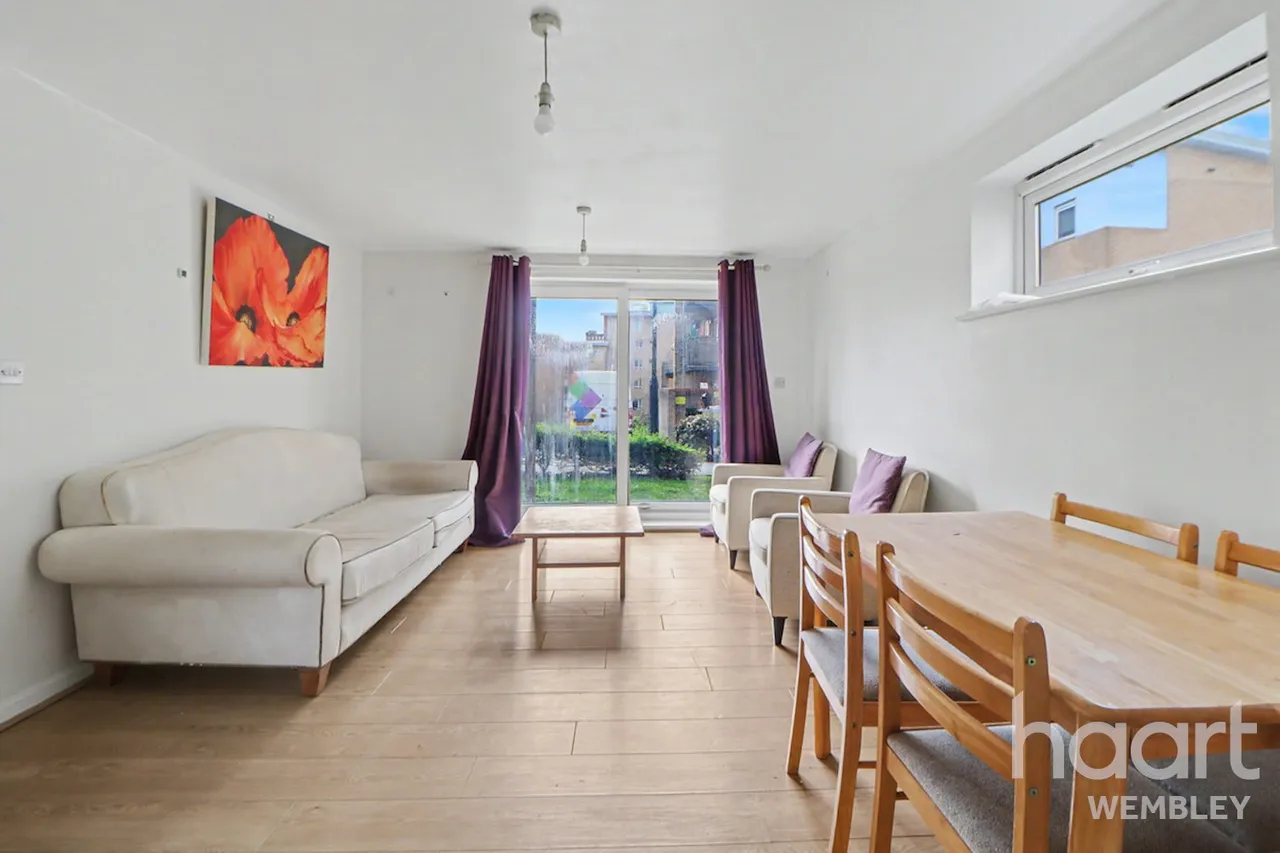 Wellspring Crescent, Wembley, HA9, photo 3