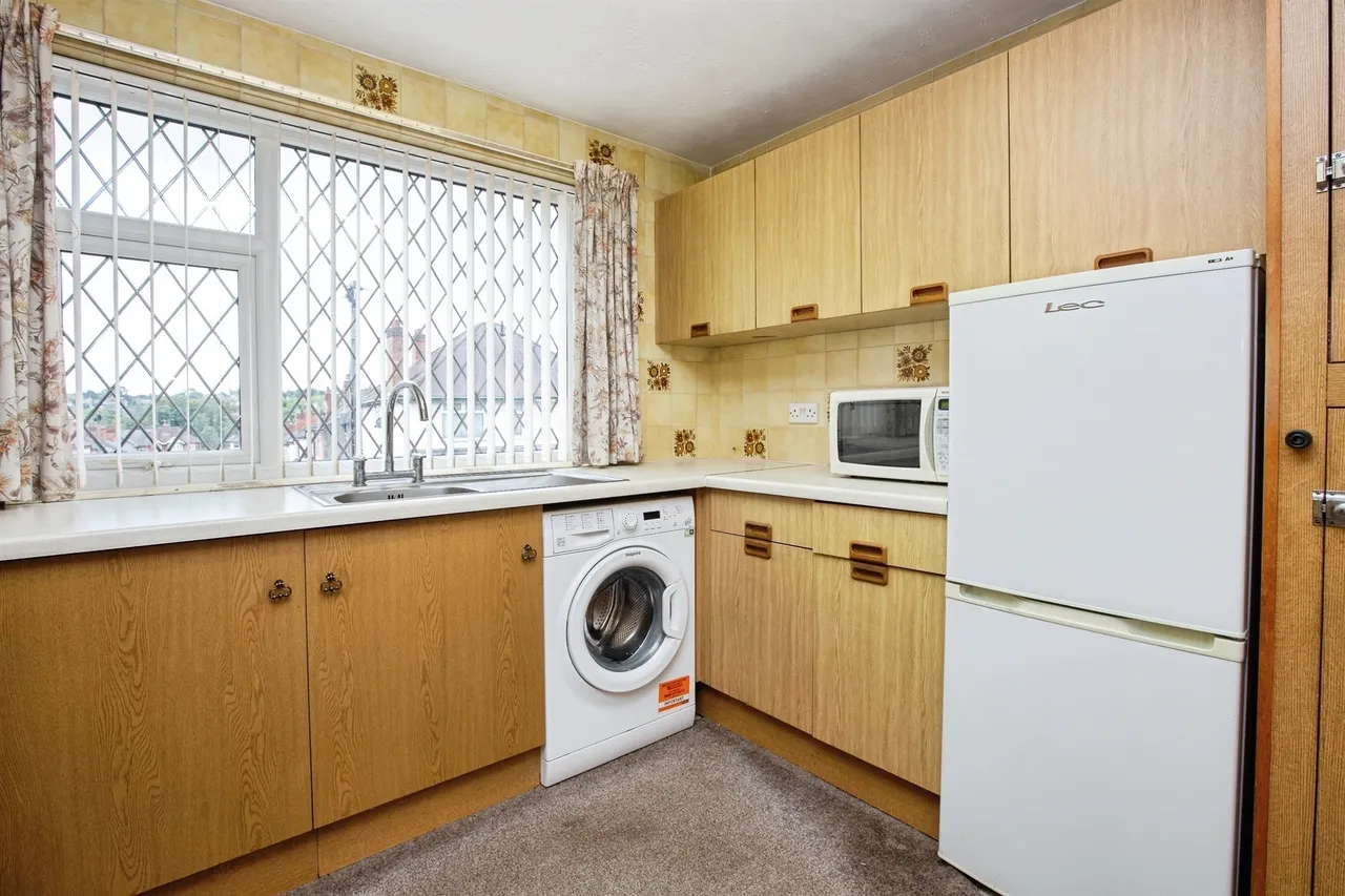 Ash Mount Road, Langley Mill, NG16, photo 8