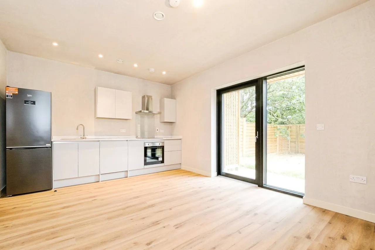 Carpenter Yard, Thornwood, Epping, Essex, CM16, photo 5
