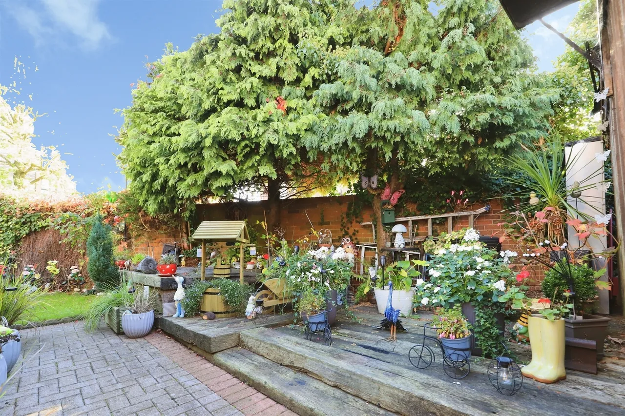 Little Clothier Street, Willenhall, WV13, photo 12