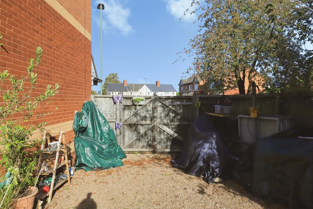 Little Clothier Street, Willenhall, WV13, photo 14