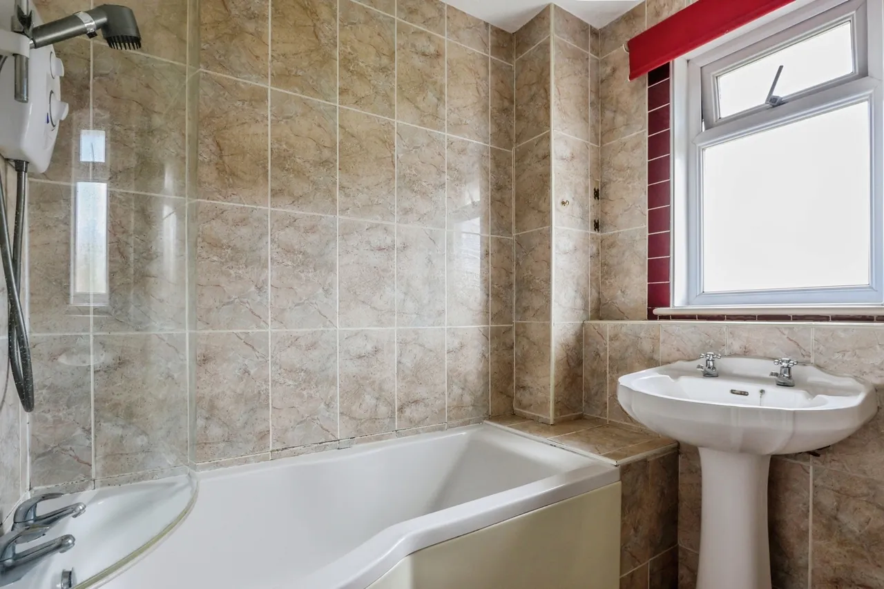 Durweston Close, Muscliff, BH9, photo 14