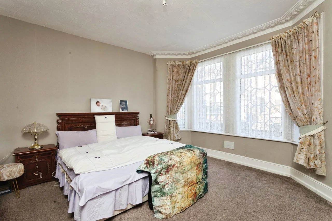 Browning Road, London, E12, photo 5