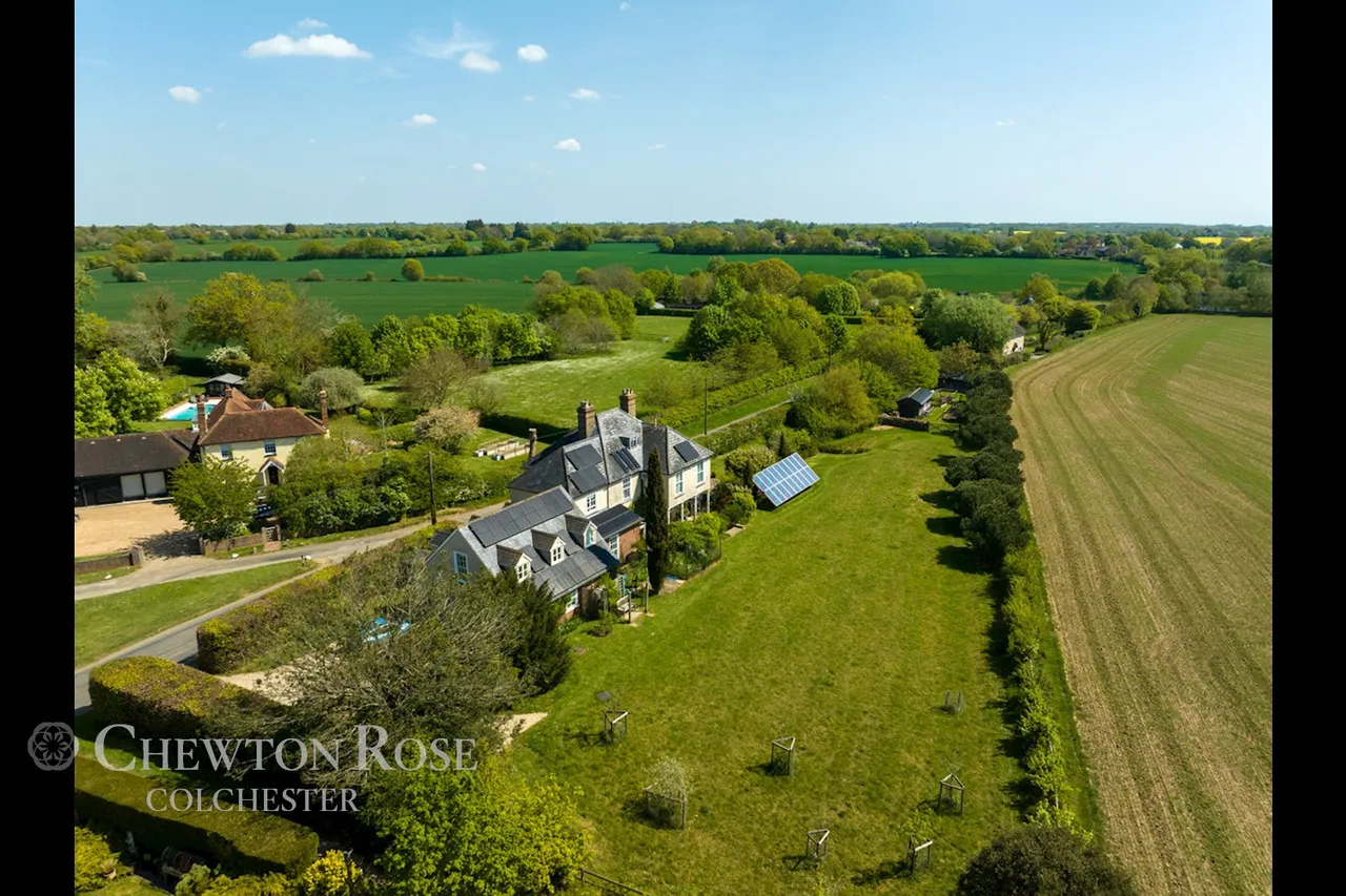 Causeway End Road, Felsted, photo 35