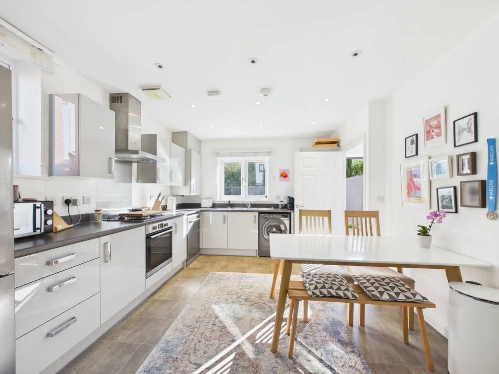 Broad Acre Road, Cheltenham, GL52, photo 2