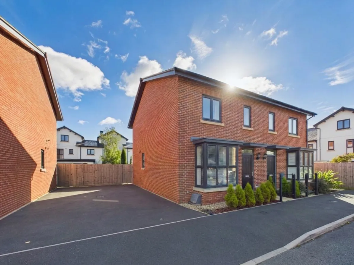 3 bed house for sale, Broad Acre Road, Cheltenham, GL52