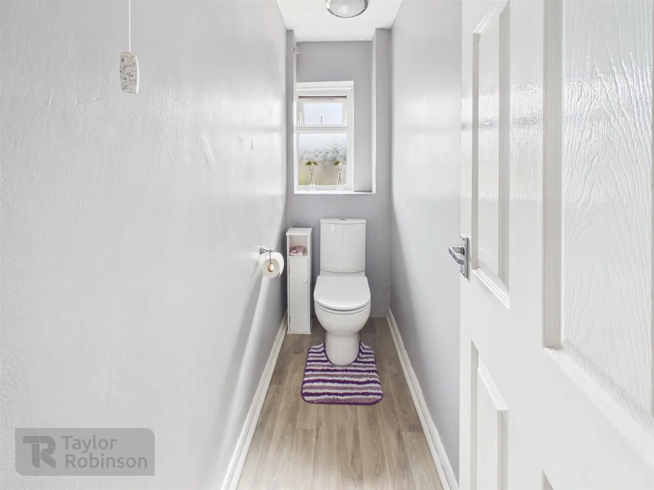 Stagelands, Langley Green, RH11, photo 9