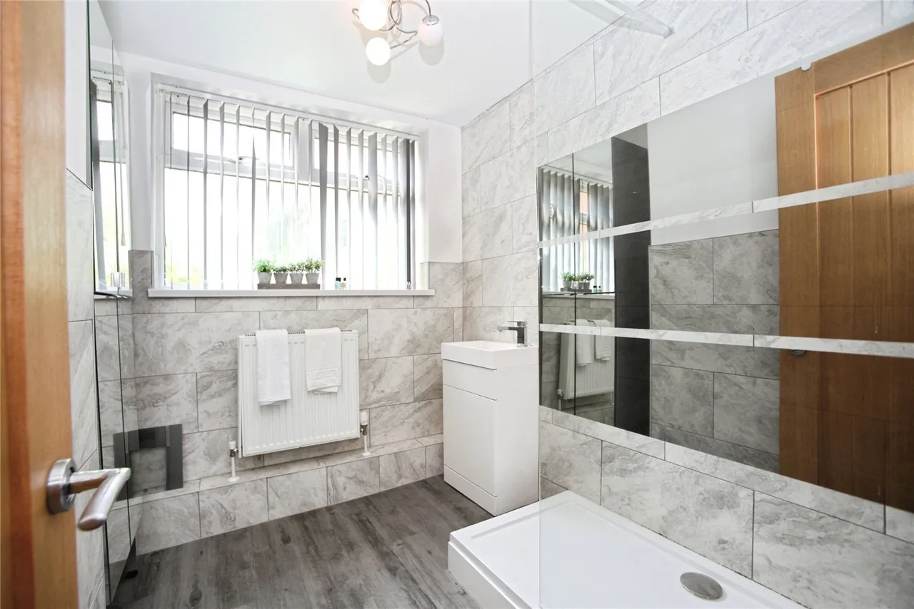 Risca Road, Newport, NP20, photo 3