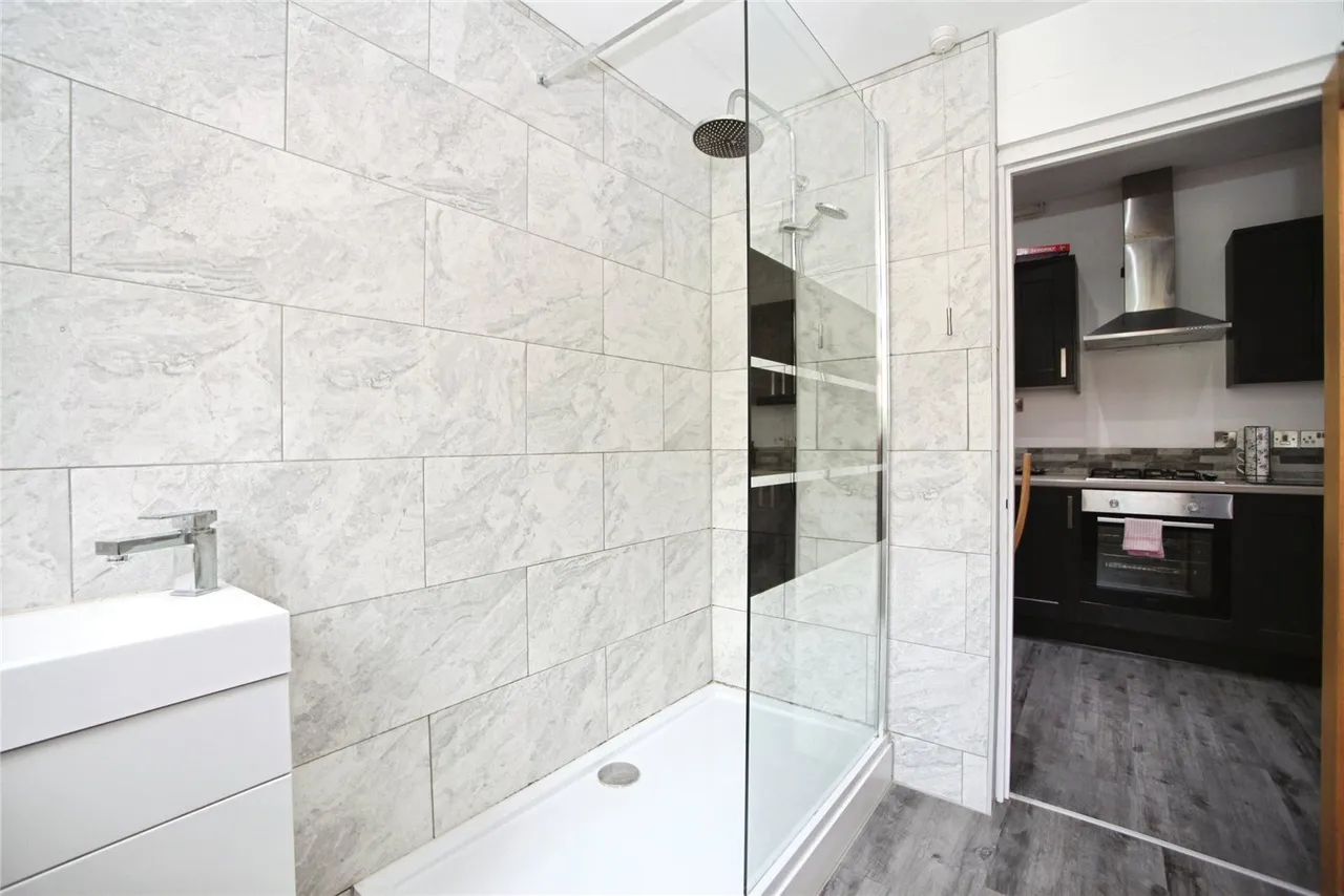 Risca Road, Newport, NP20, photo 4