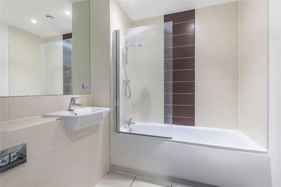 Hainault Road, Leytonstone, E11, photo 8