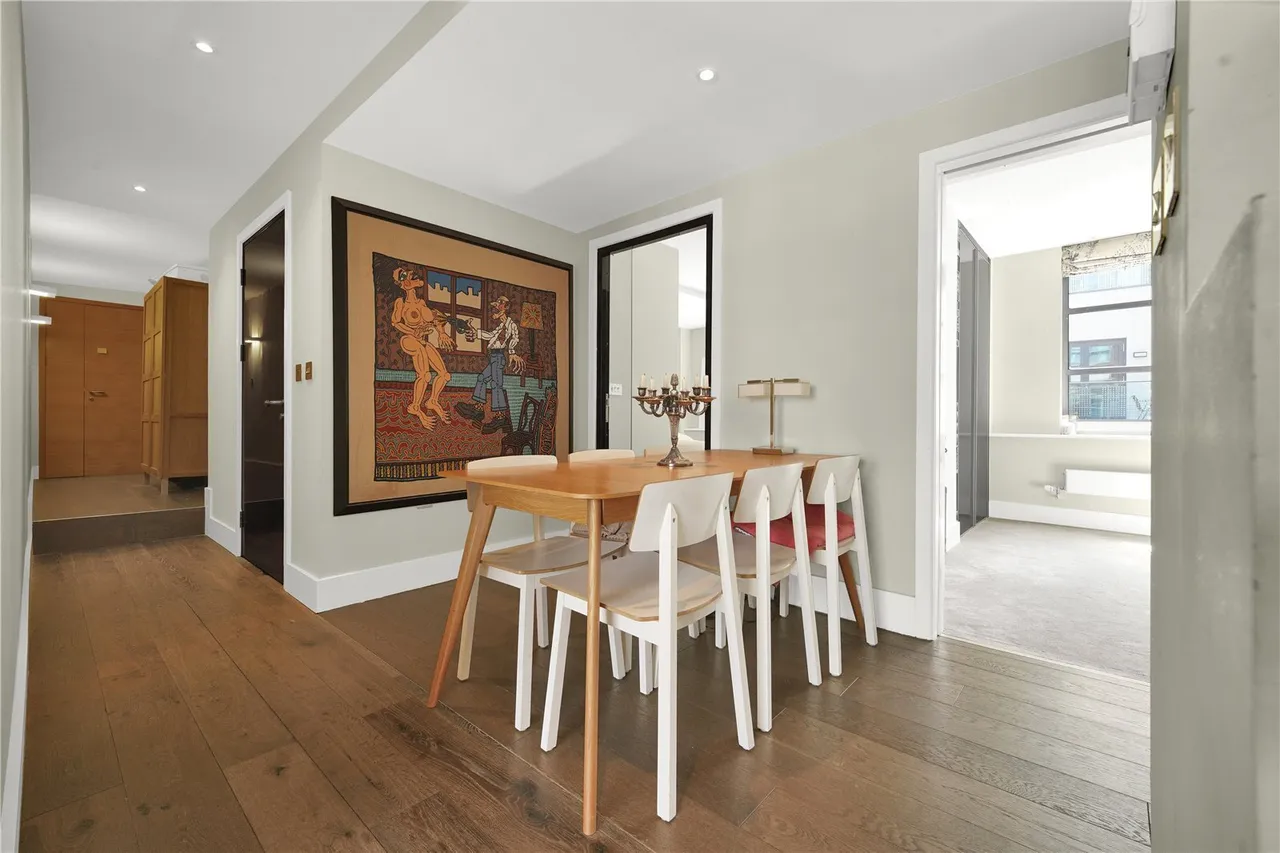 2 bed flat for sale, St John's Place, London, EC1M
