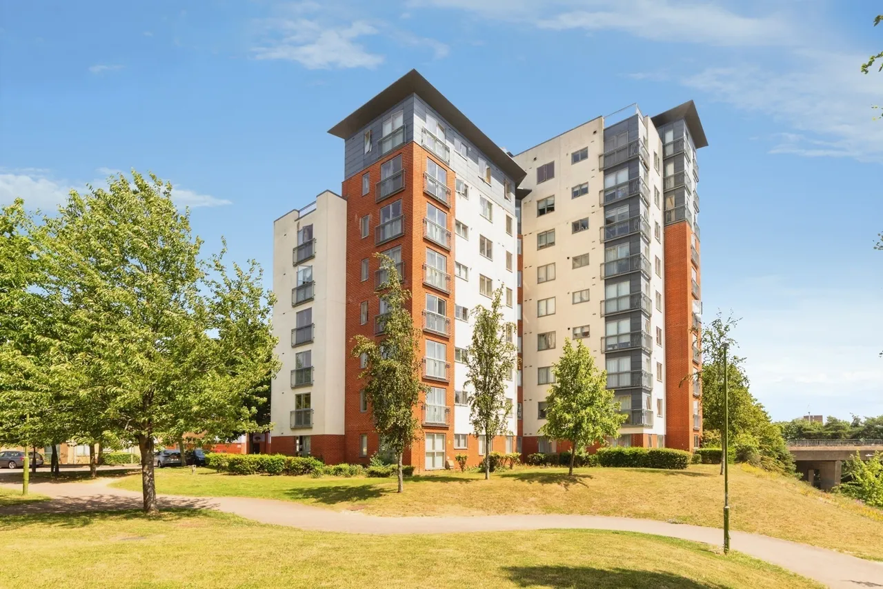 2 bed flat for sale — Kilby Road, Stevenage, Hertfordshire, SG1