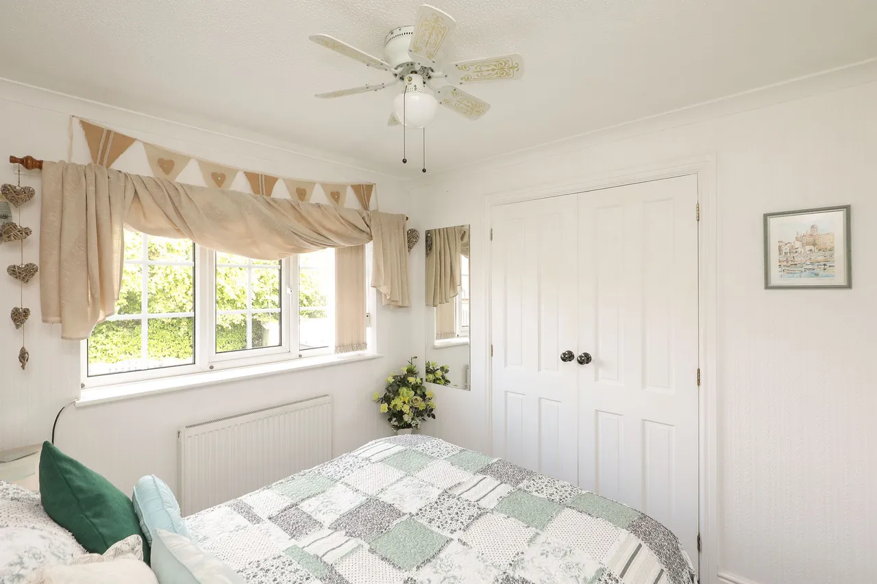 Stoneacre Drive, Sheffield, S12, photo 22