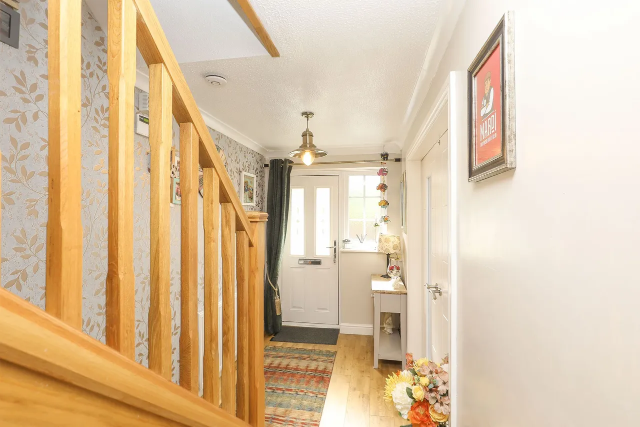 Stoneacre Drive, Sheffield, S12, photo 13