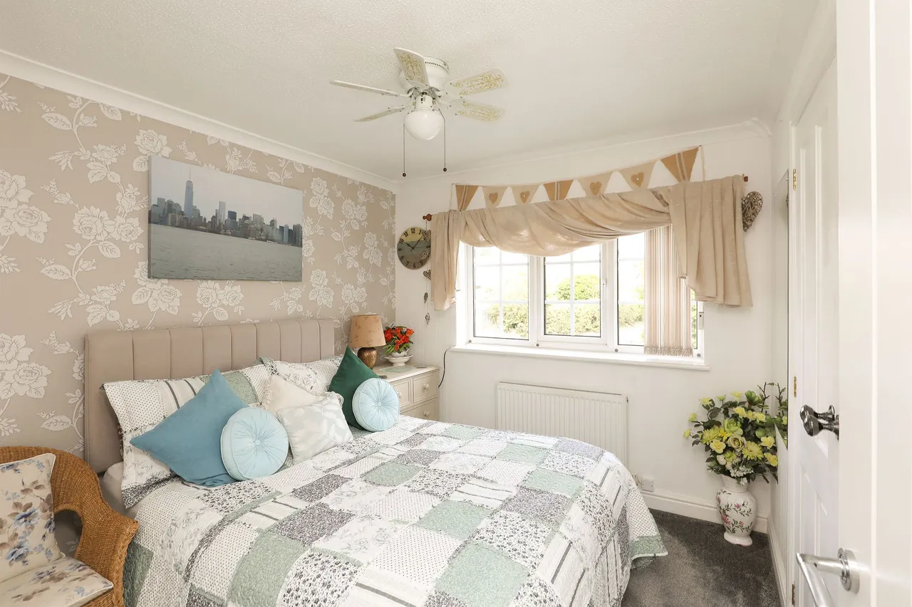 Stoneacre Drive, Sheffield, S12, photo 21