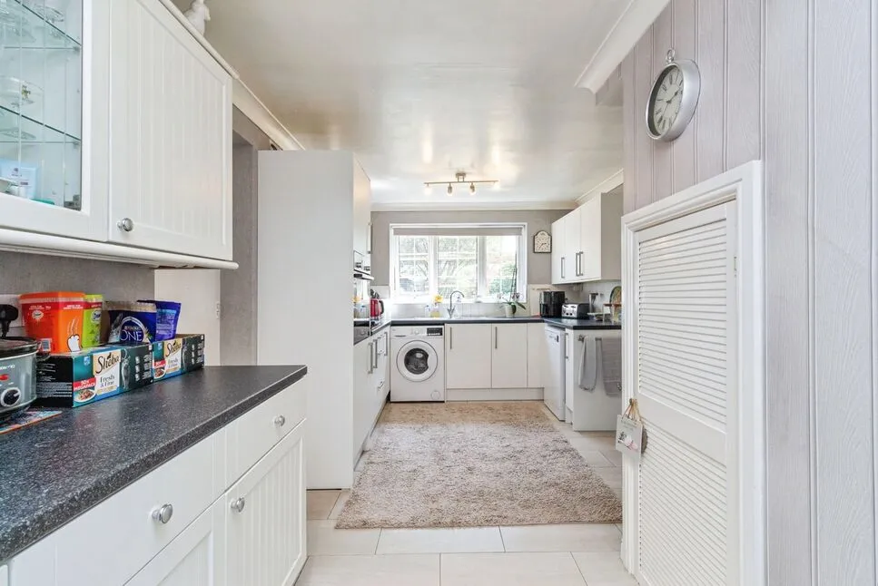 Guisbourne Avenue, Telford, TF5, photo 3
